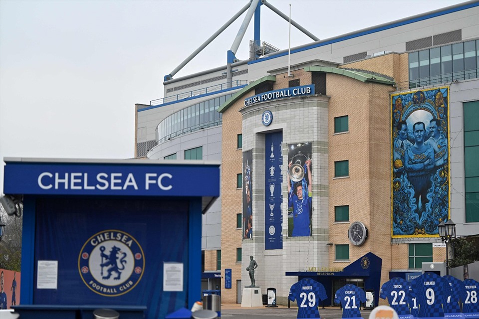 Chelsea tiến hành những thay đổi đầu tiên tại sân Stamford Bridge